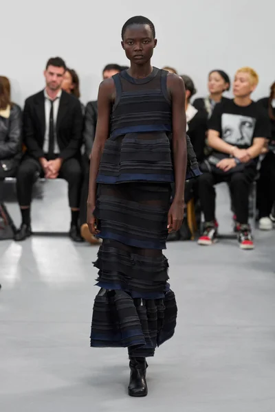 Look 9